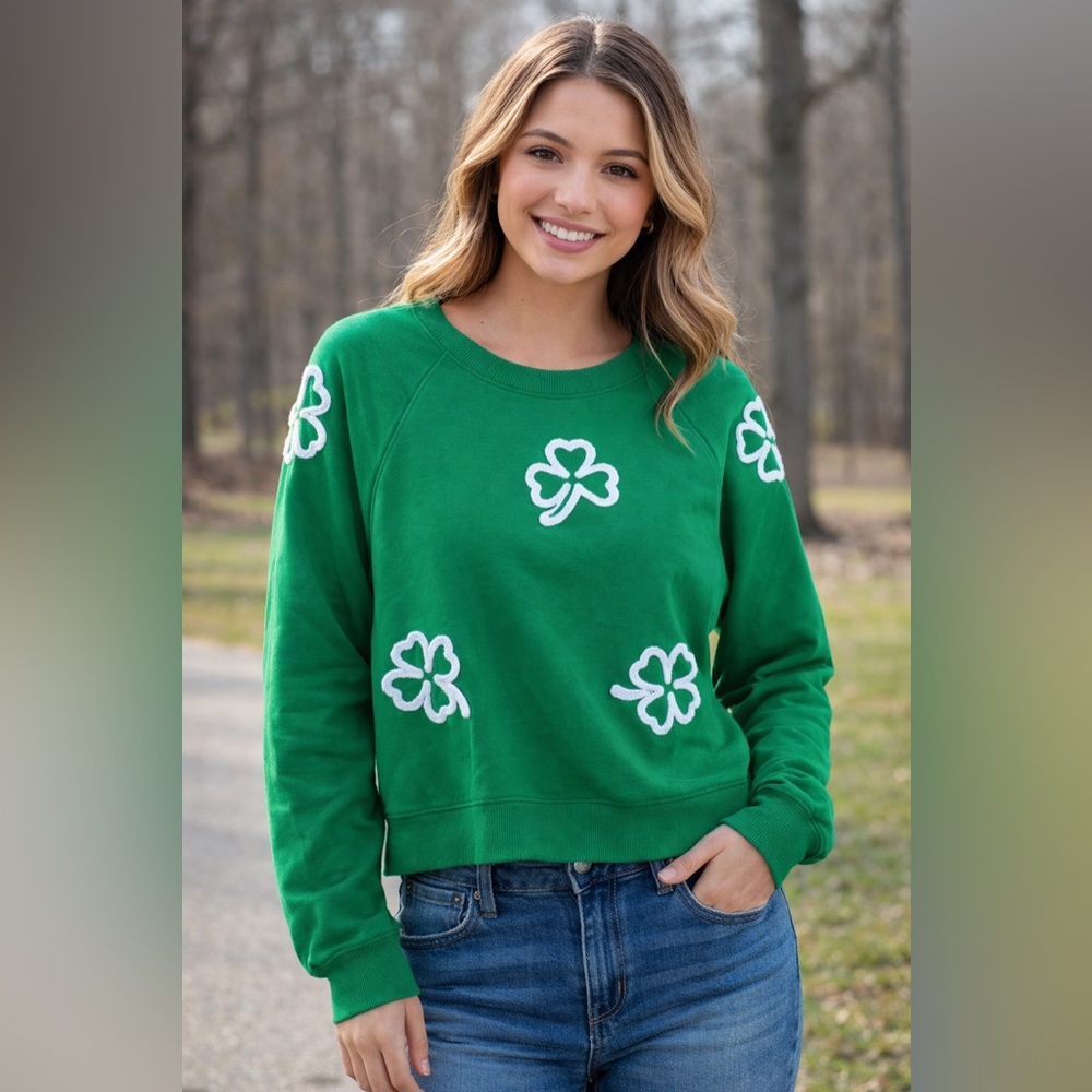 Jane + Delancey Green Clover Sweatshirt NWT St Patrick Shamrock size Large